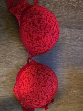 Victoria's Secret Red Lace Push-Up Bra
